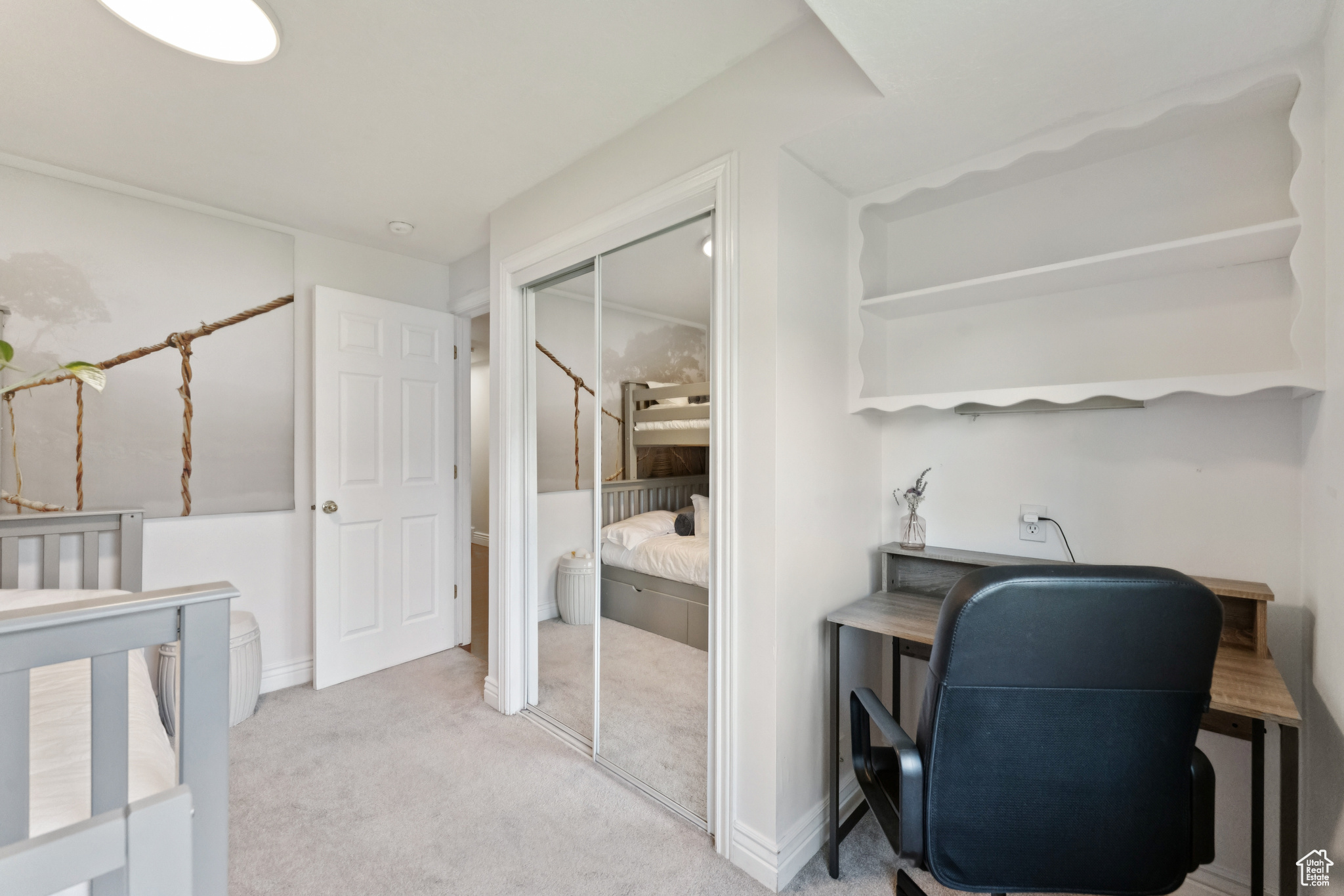 Draper, Utah, 84020, United States, 6 Bedrooms Bedrooms, ,4 BathroomsBathrooms,Residential,For Sale,1848551
