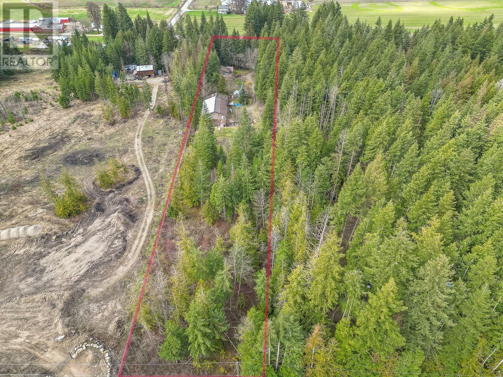 SALMON ARM, British Columbia, V1E 3C2, CA, 5 Bedrooms Bedrooms, ,3 BathroomsBathrooms,Residential,For Sale,1838319
