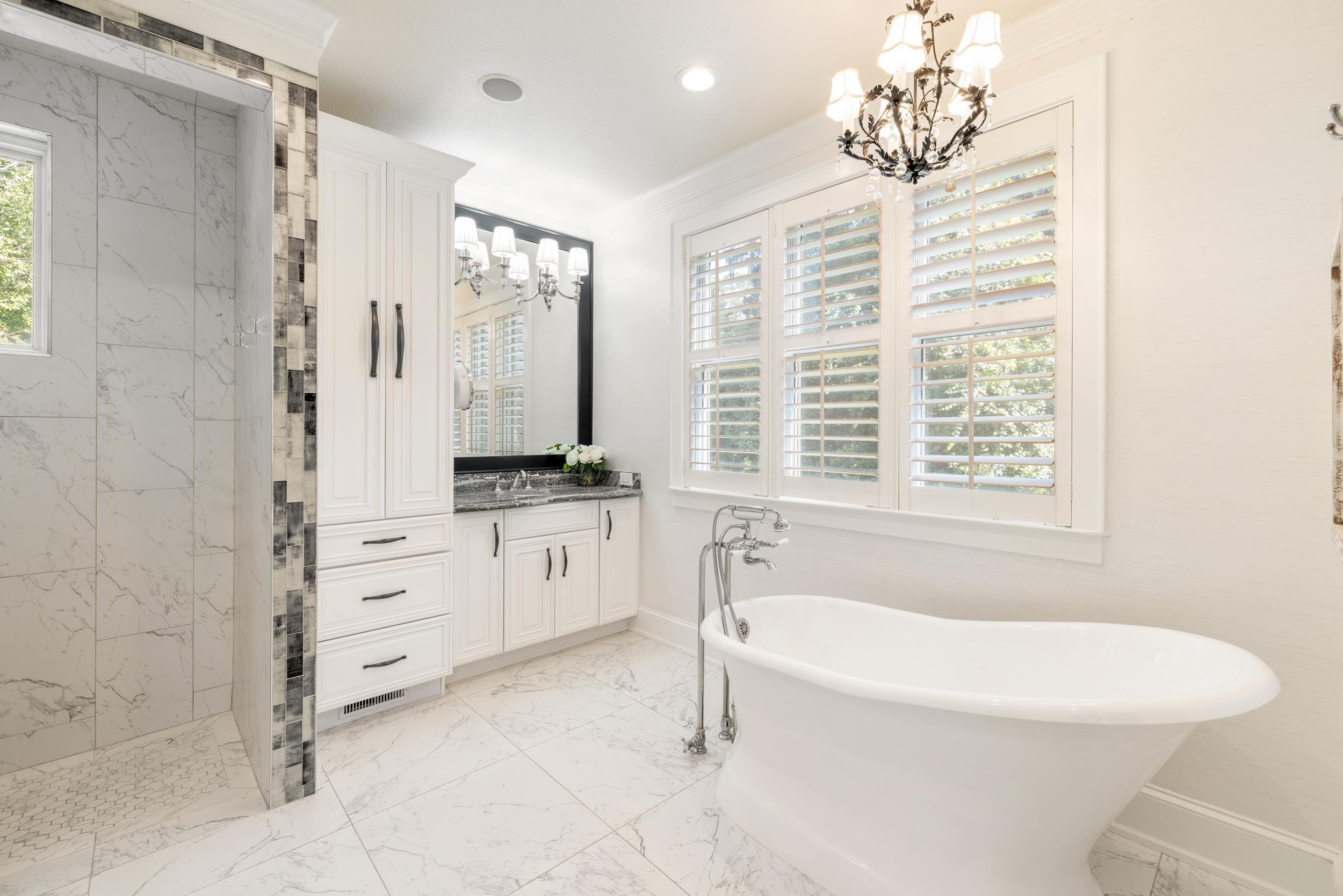 Tallahassee, Florida, 32312, United States, 4 Bedrooms Bedrooms, ,6 BathroomsBathrooms,Residential,For Sale,1846572