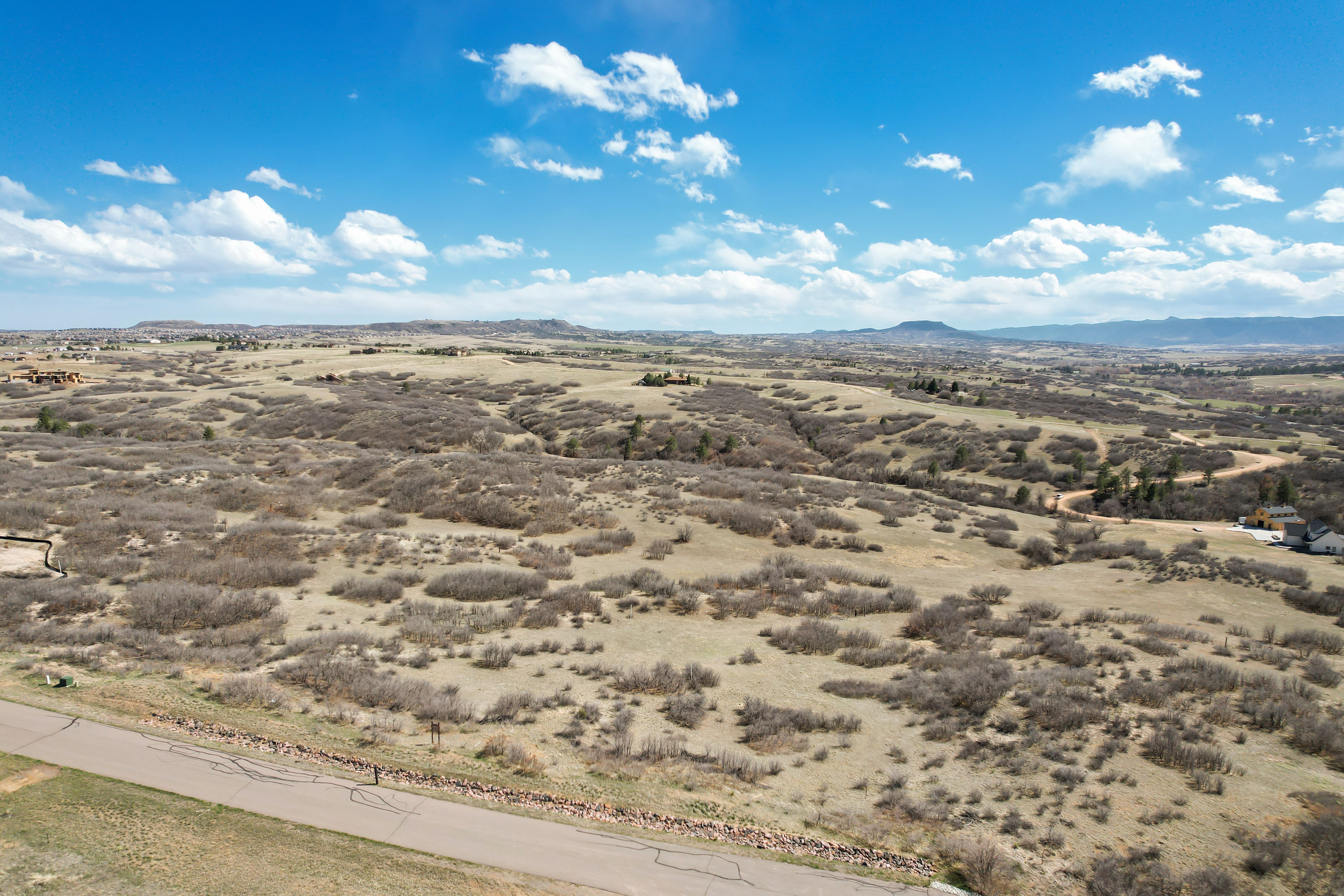  Gorgeous 4-acre lot - 物件實景
