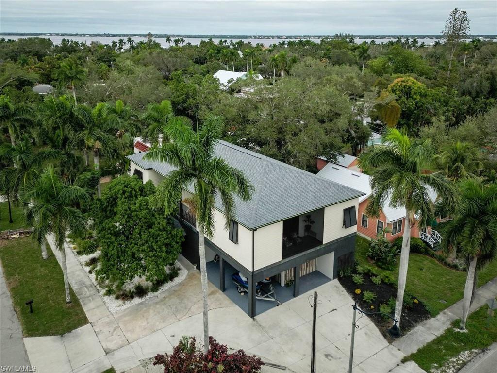 Fort Myers, Florida, 33901, United States, 5 Bedrooms Bedrooms, ,4 BathroomsBathrooms,Residential,For Sale,1687446