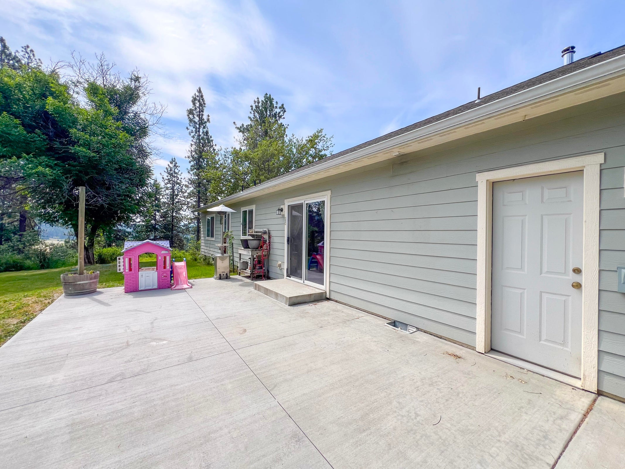Colville, Washington, 99114, United States, 3 Bedrooms Bedrooms, ,2 BathroomsBathrooms,Residential,For Sale,1928026