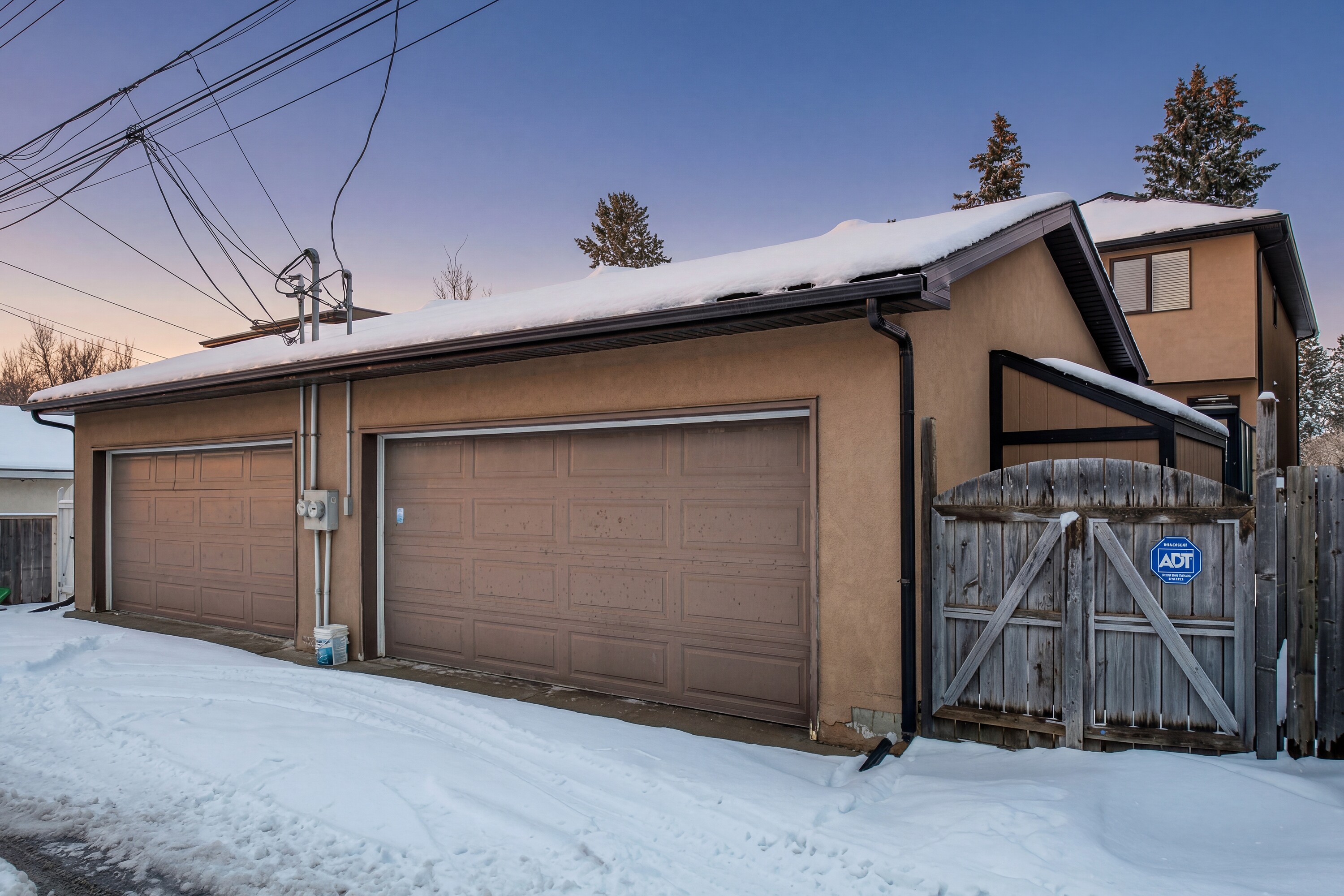  2040 46 Avenue SW, Calgary, AB - 物件實景