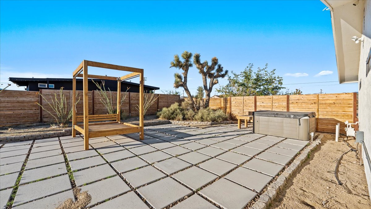 Yucca Valley, California, 92284, United States, 4 Bedrooms Bedrooms, ,2 BathroomsBathrooms,Residential,For Sale,1978728