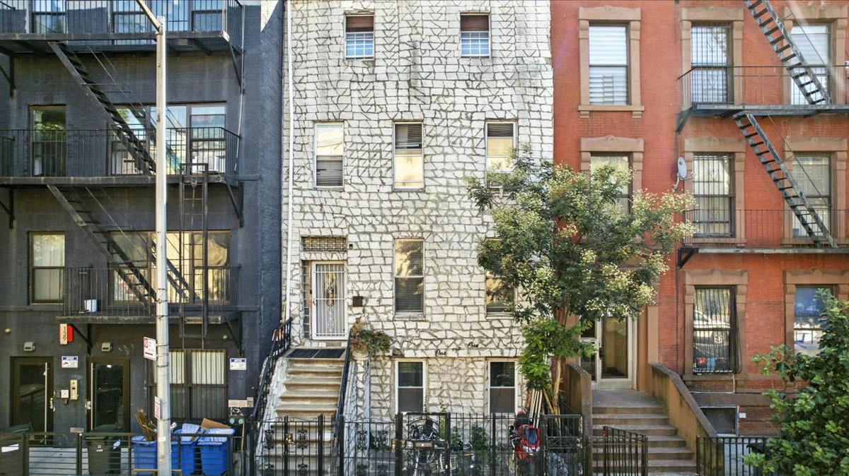 Brooklyn, New York, 11206, United States, 4 Bedrooms Bedrooms, ,2 BathroomsBathrooms,Residential,For Sale,1910607