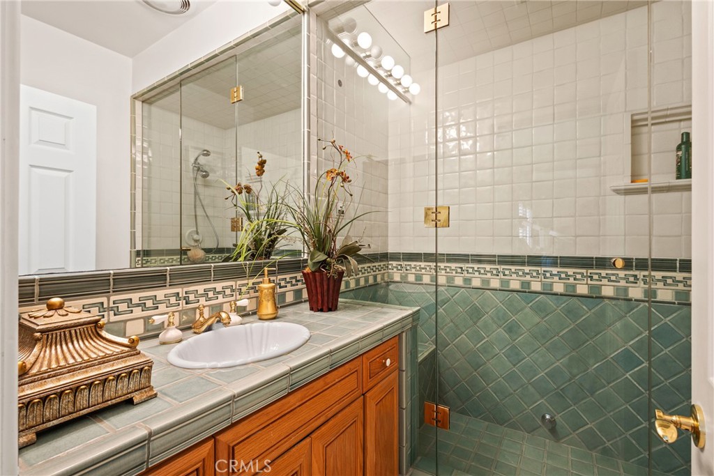 Claremont, California, 91711, United States, 4 Bedrooms Bedrooms, ,6 BathroomsBathrooms,Residential,For Sale,1893668