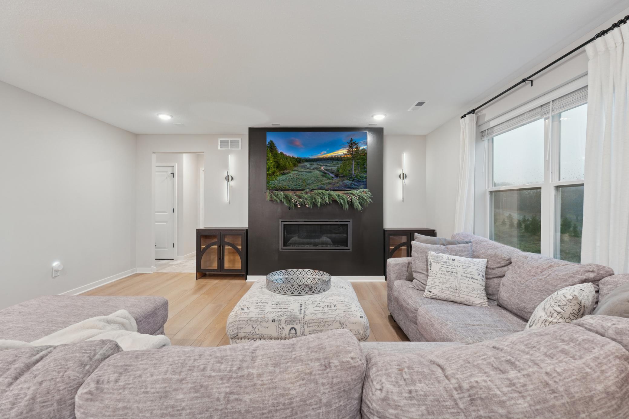 Cottage Grove, Minnesota, 55016, United States, 5 Bedrooms Bedrooms, ,1 BathroomBathrooms,Residential,For Sale,2000572