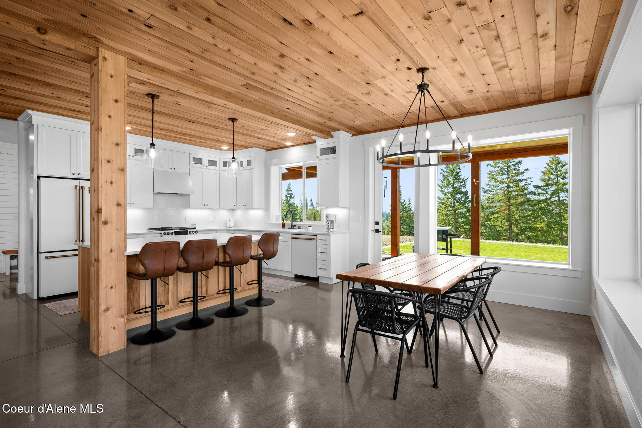 Plummer, Idaho, 83851, United States, 6 Bedrooms Bedrooms, ,4 BathroomsBathrooms,Residential,For Sale,1810592