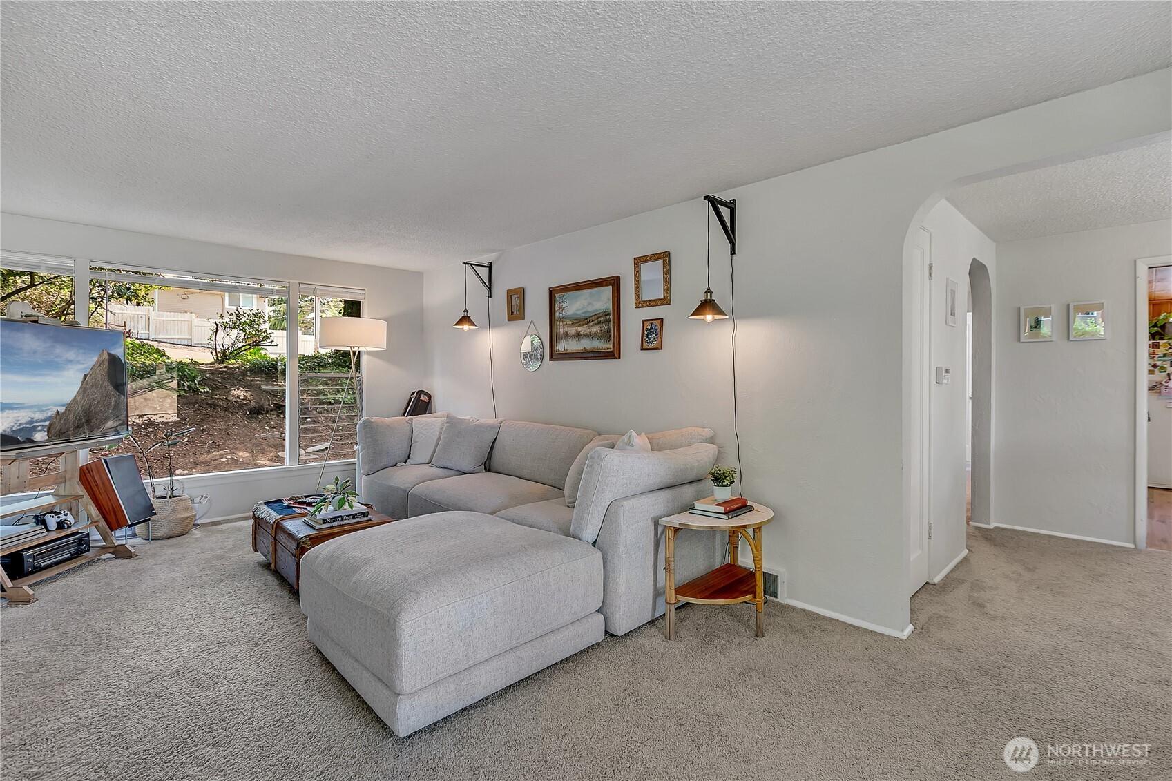 UNIVERSITY PLACE, Washington, 98466, United States, 2 Bedrooms Bedrooms, ,2 BathroomsBathrooms,Residential,For Sale,1969350