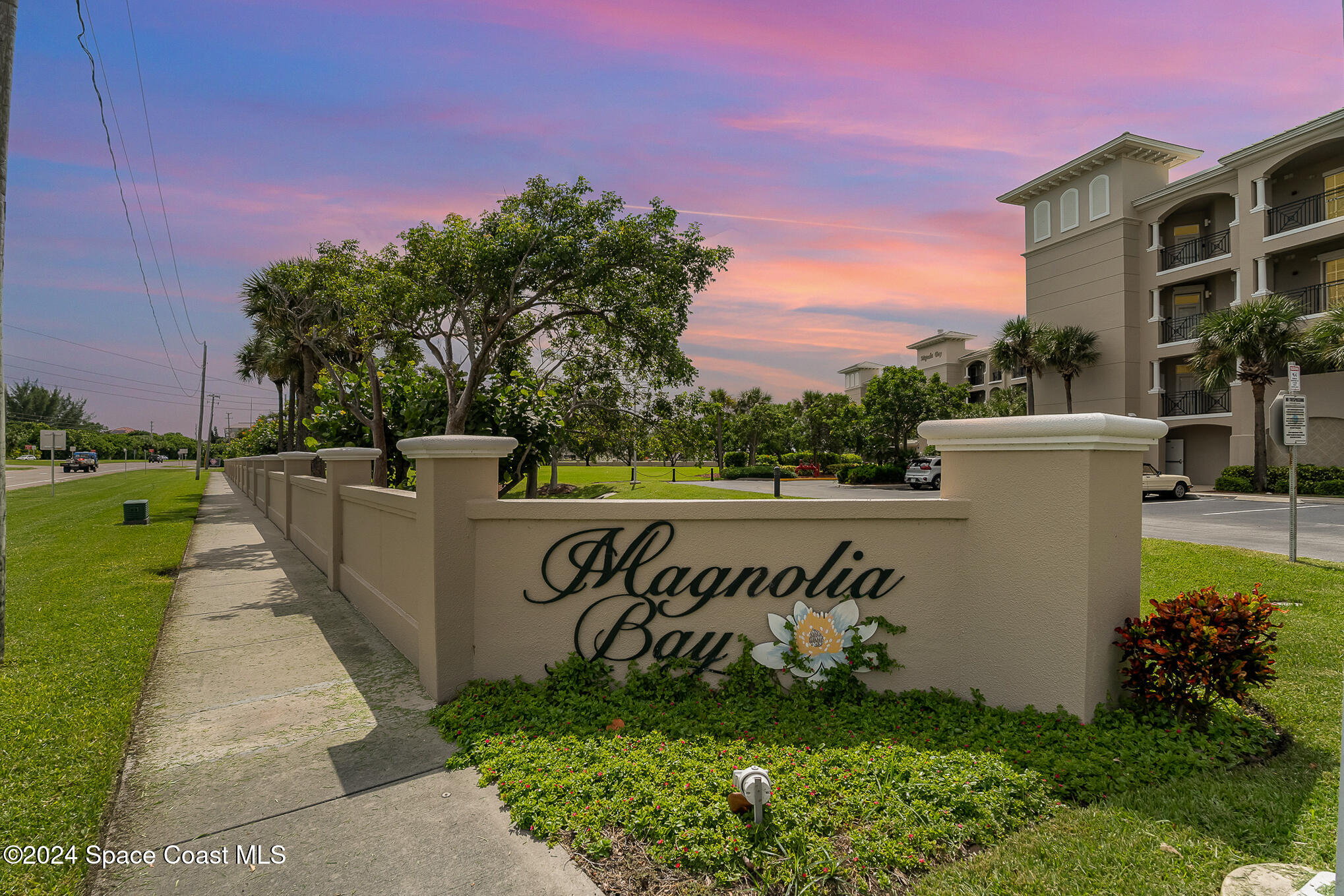 Cocoa Beach, Florida, 32931, United States, 3 Bedrooms Bedrooms, ,3 BathroomsBathrooms,Residential,For Sale,1870977