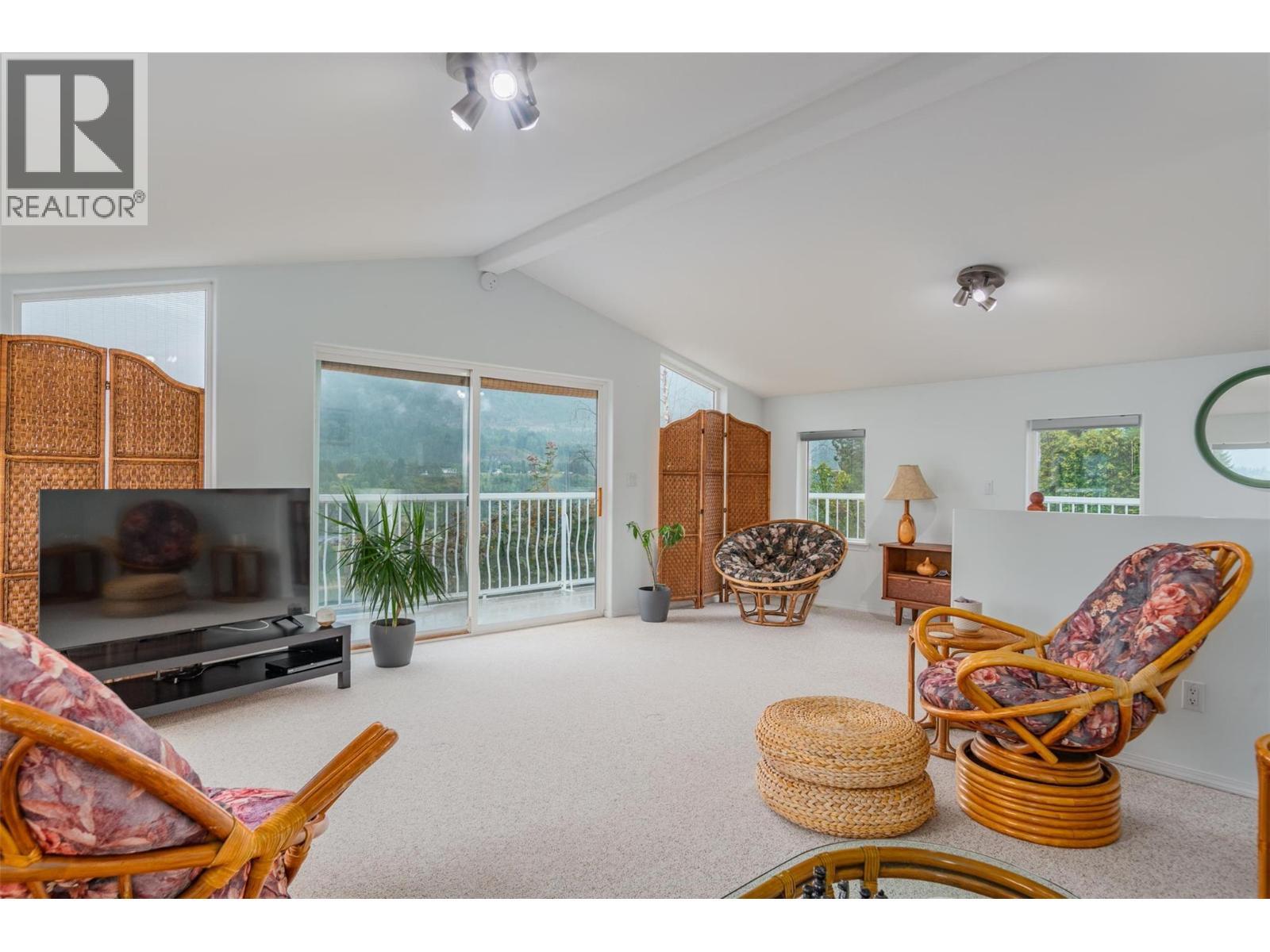 CASTLEGAR, British Columbia, V1N 2S5, CA, 5 Bedrooms Bedrooms, ,3 BathroomsBathrooms,Residential,For Sale,1918306