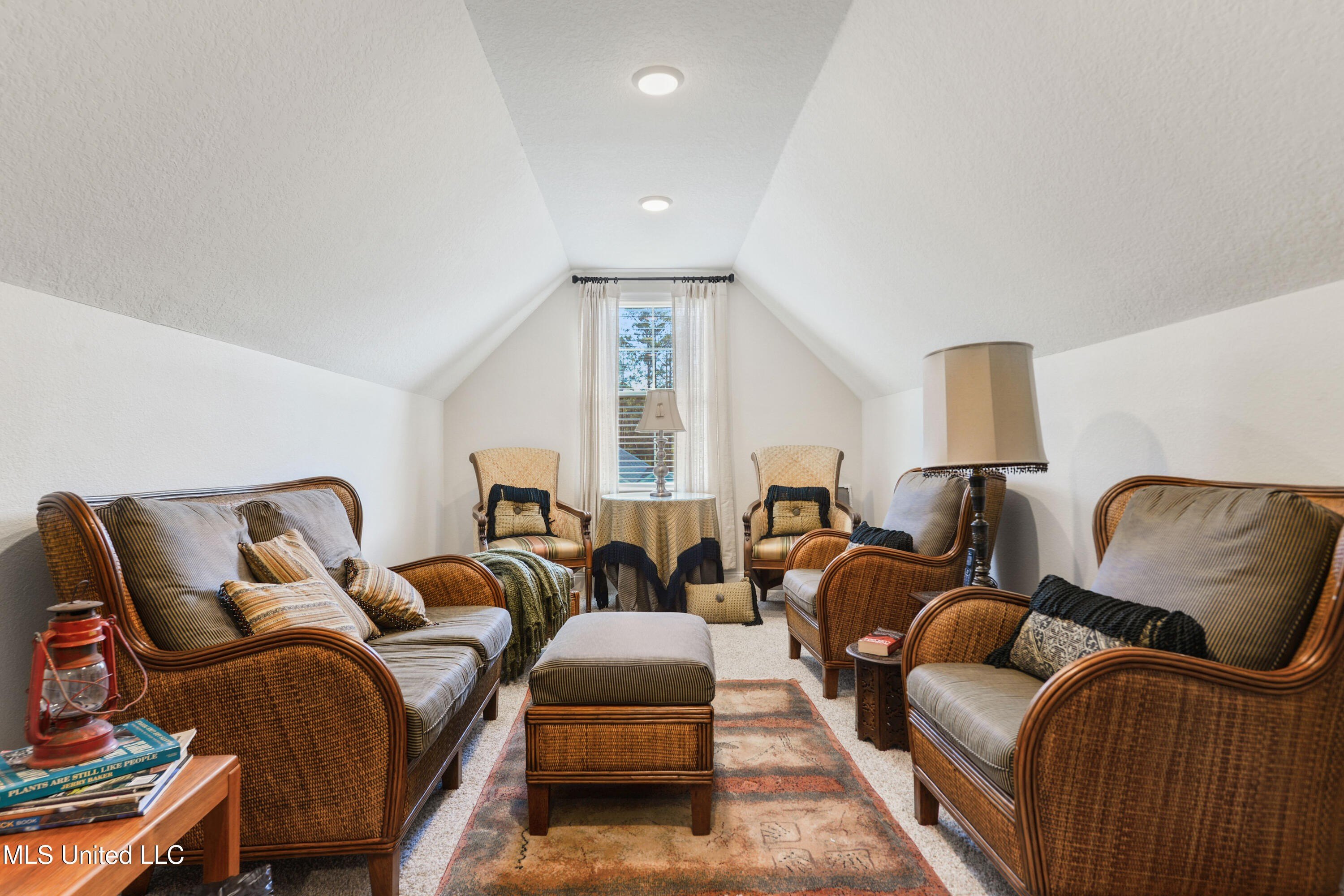 Gulfport, Mississippi, 39503, United States, 5 Bedrooms Bedrooms, ,3 BathroomsBathrooms,Residential,For Sale,1979883