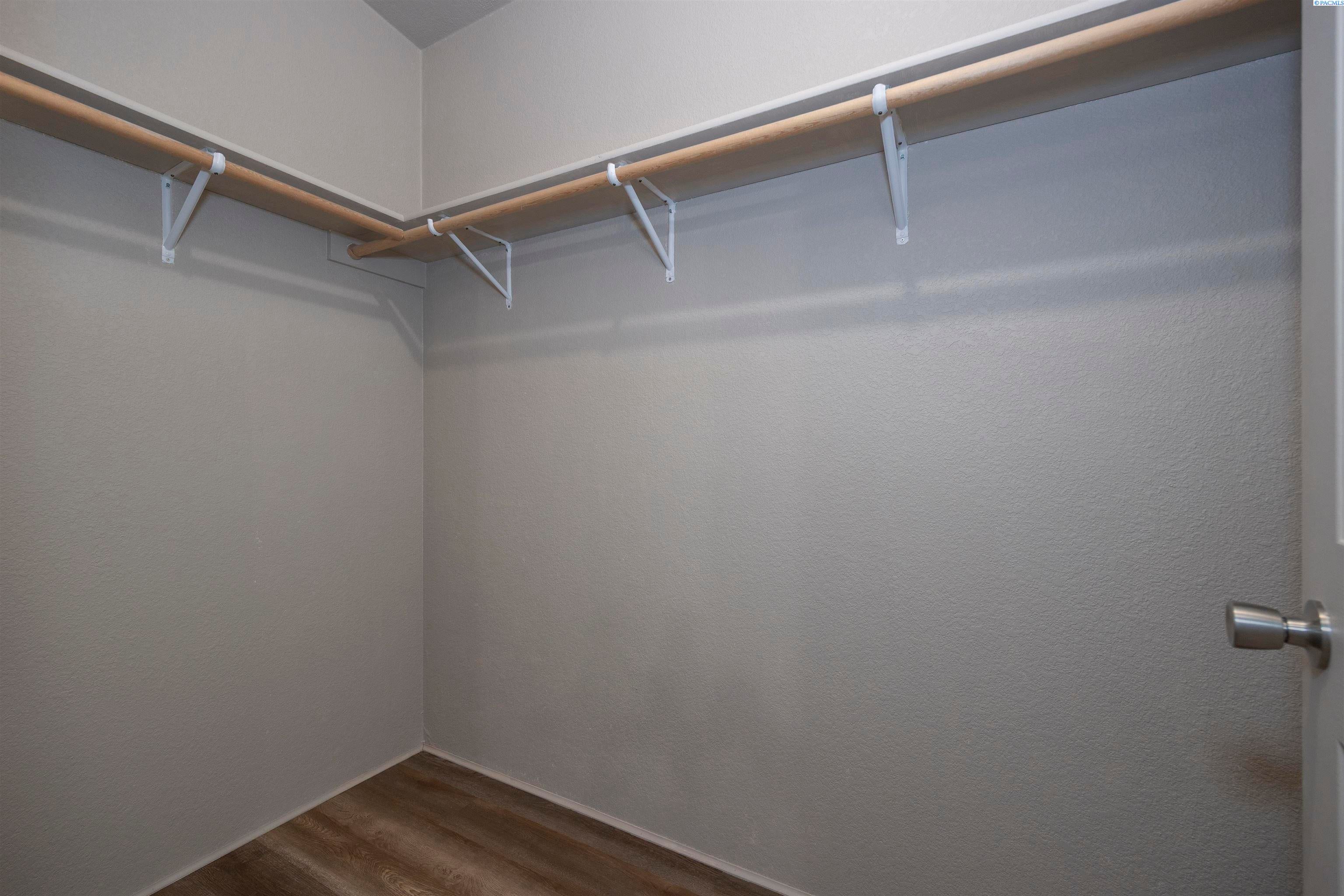 Benton City, Washington, 99320, United States, 3 Bedrooms Bedrooms, ,2 BathroomsBathrooms,Residential,For Sale,1983033