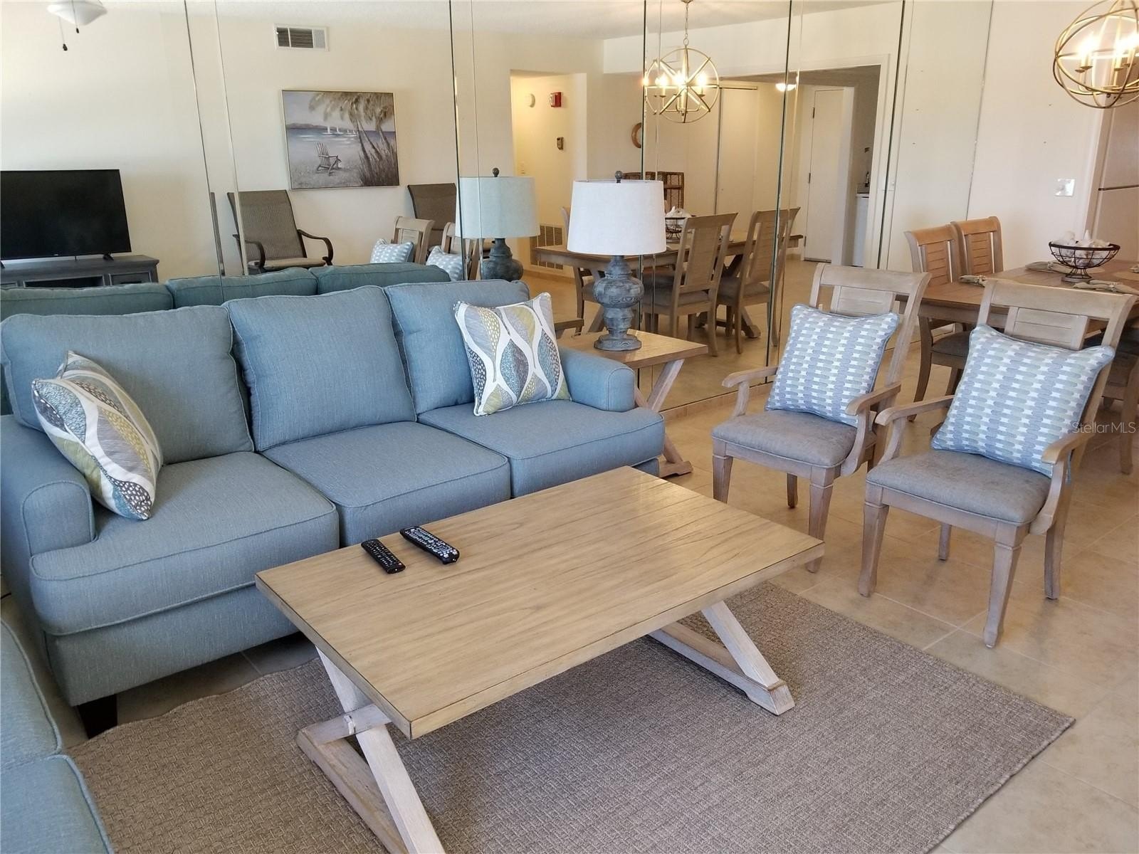 CLEARWATER BEACH, Florida, 33767, United States, 2 Bedrooms Bedrooms, ,2 BathroomsBathrooms,Residential,For Sale,1982675