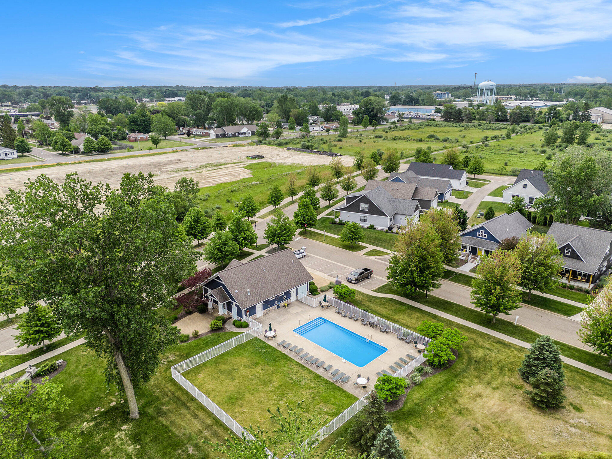 South Haven, Michigan, 49090, United States, 4 Bedrooms Bedrooms, ,3 BathroomsBathrooms,Residential,For Sale,1863775