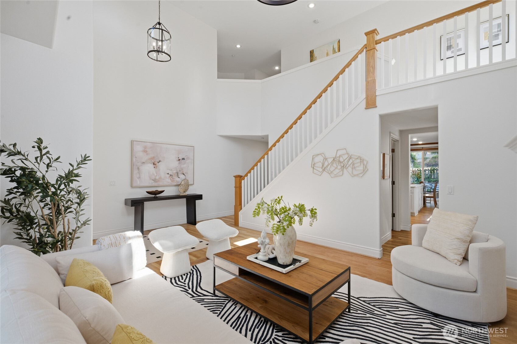 145th Pl, Bellevue, WA 98007