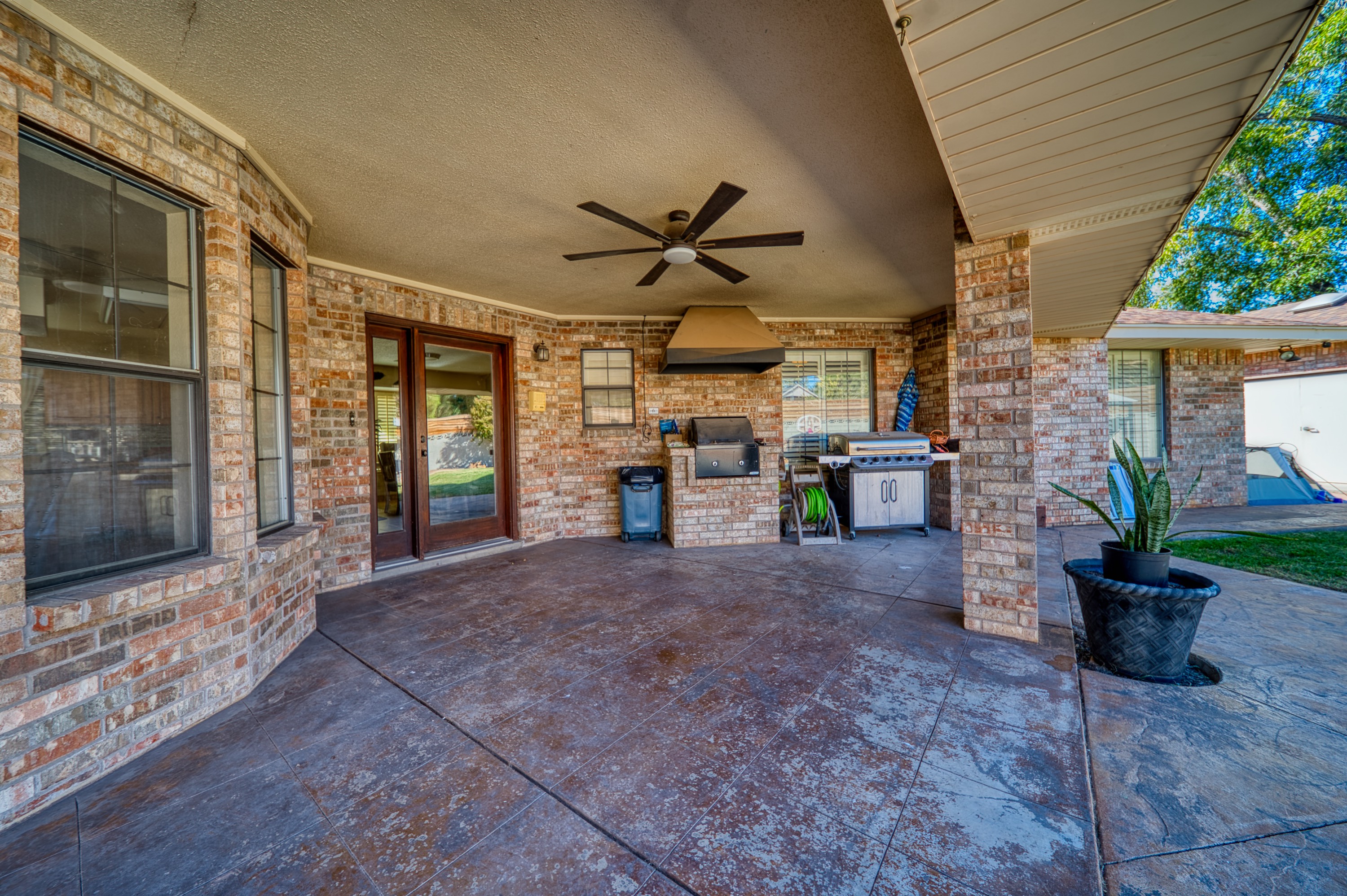 Carlsbad, New Mexico, 88220, United States, 4 Bedrooms Bedrooms, ,3 BathroomsBathrooms,Residential,For Sale,1974897