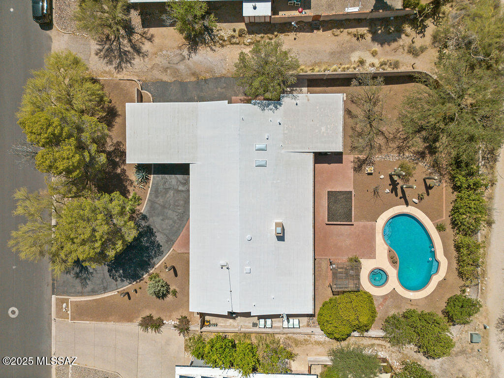 Tucson, Arizona, 85750, United States, 4 Bedrooms Bedrooms, ,3 BathroomsBathrooms,Residential,For Sale,1818132