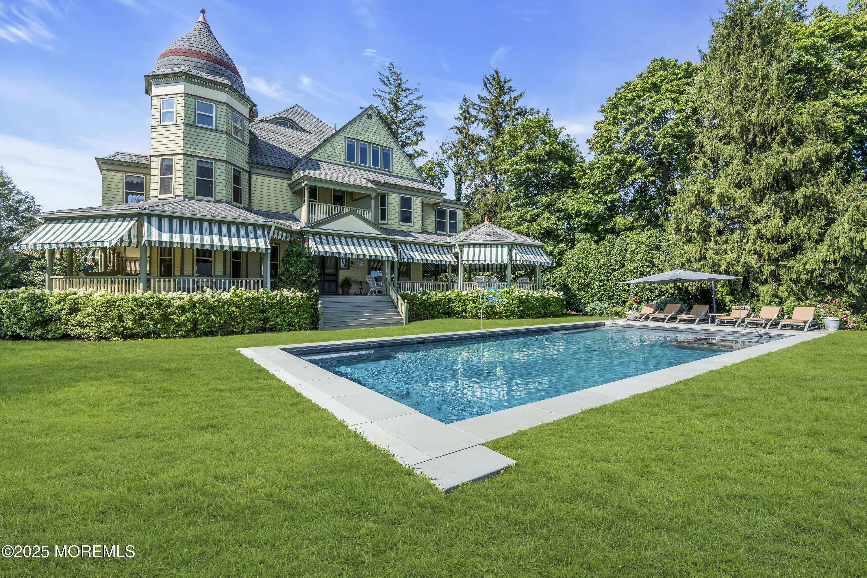 Red Bank, New Jersey, 07701, United States, 9 Bedrooms Bedrooms, ,6 BathroomsBathrooms,Residential,For Sale,1934404