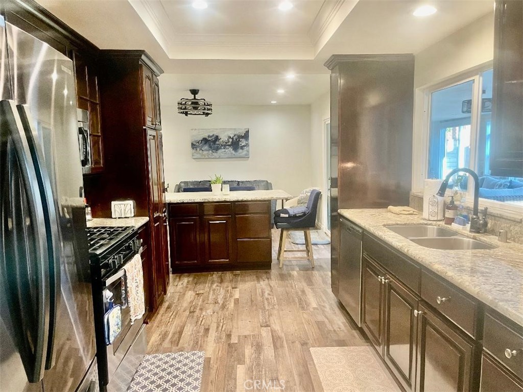 Ontario, California, 91761, United States, 4 Bedrooms Bedrooms, ,3 BathroomsBathrooms,Residential,For Sale,2009080