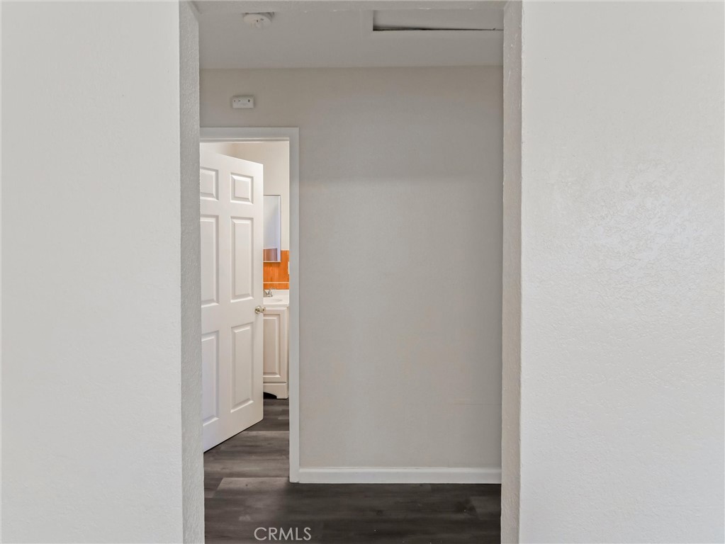 Los Angeles, California, 90003, United States, 5 Bedrooms Bedrooms, ,3 BathroomsBathrooms,Residential,For Sale,1935114