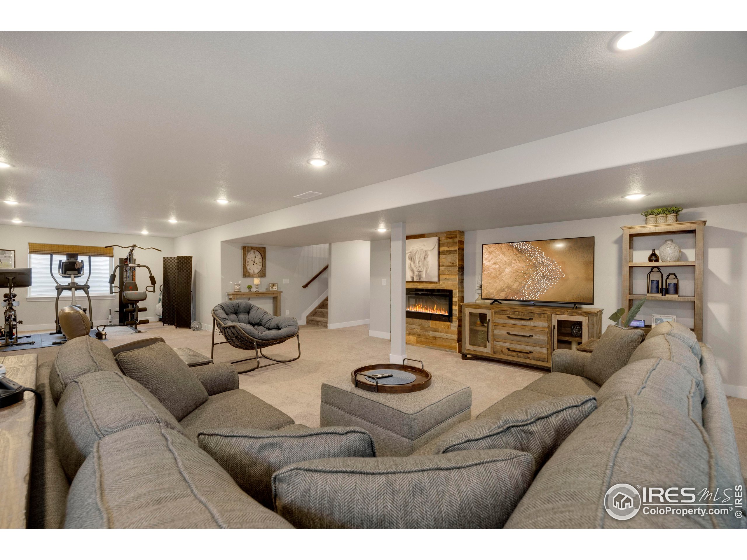 Loveland, Colorado, 80538, United States, 5 Bedrooms Bedrooms, ,3 BathroomsBathrooms,Residential,For Sale,1866532