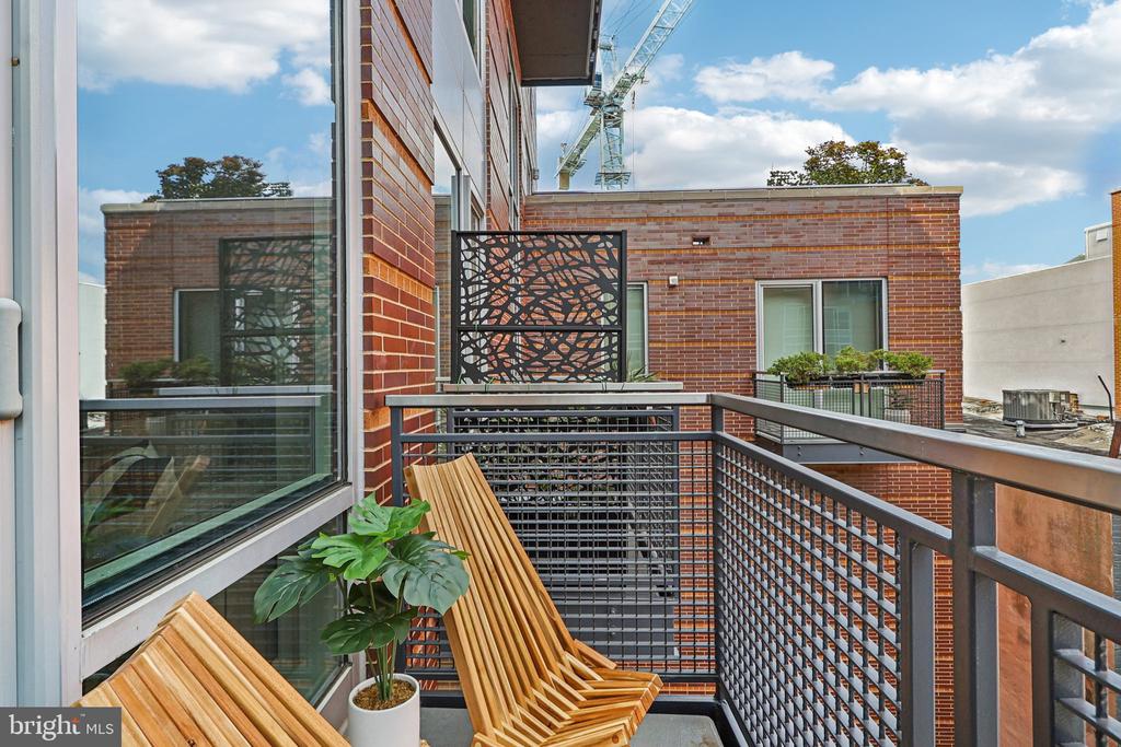 Washington, District of Columbia, 20005, United States, 1 Bedroom Bedrooms, ,2 BathroomsBathrooms,Residential,For Sale,1978761