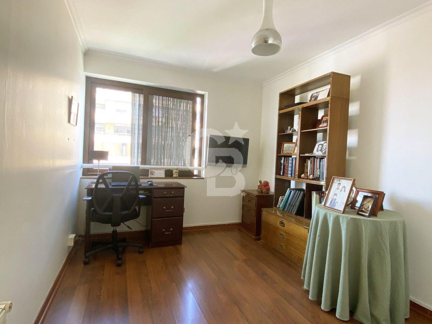 Las Condes, Chile, 5 Bedrooms Bedrooms, ,4 BathroomsBathrooms,Residential,For Sale,1994640