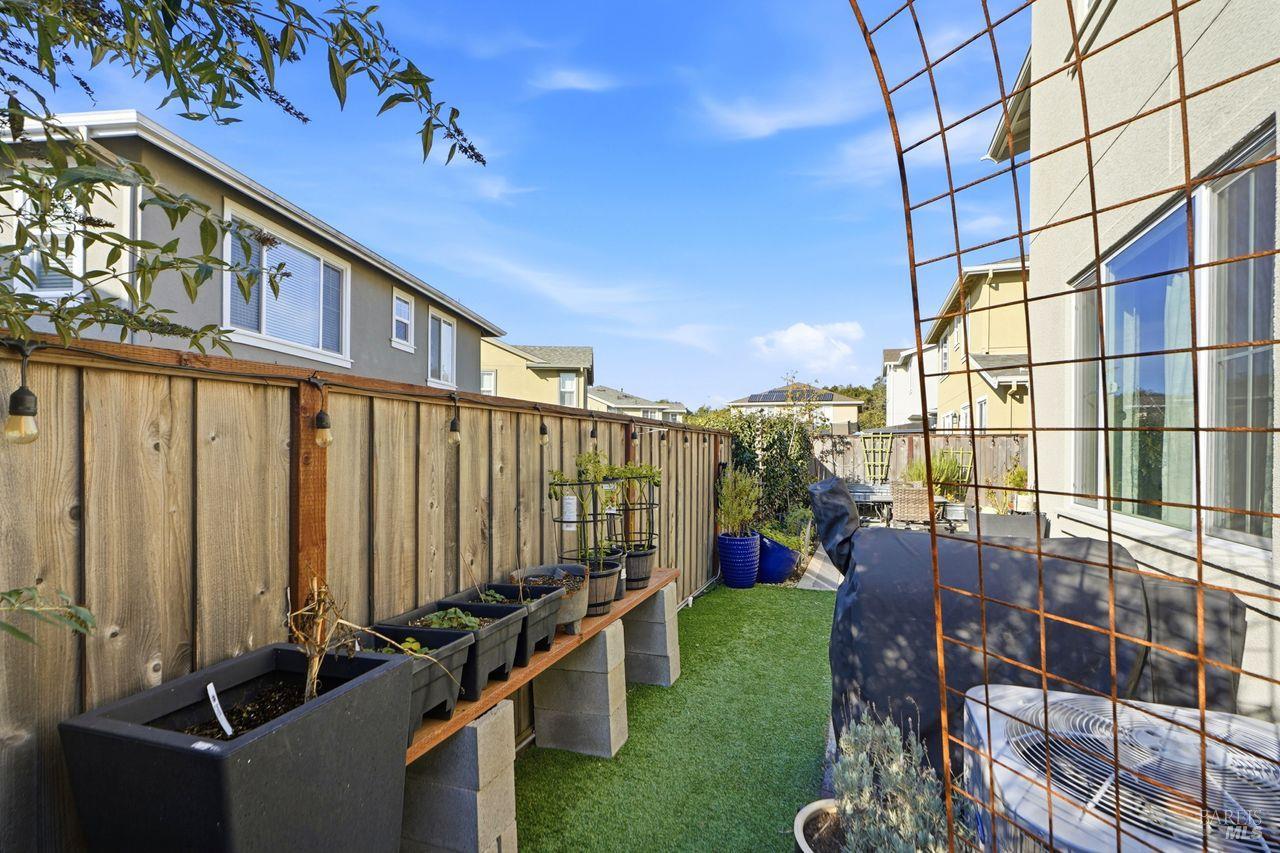 Santa Rosa, California, 95403, United States, 3 Bedrooms Bedrooms, ,3 BathroomsBathrooms,Residential,For Sale,1999891