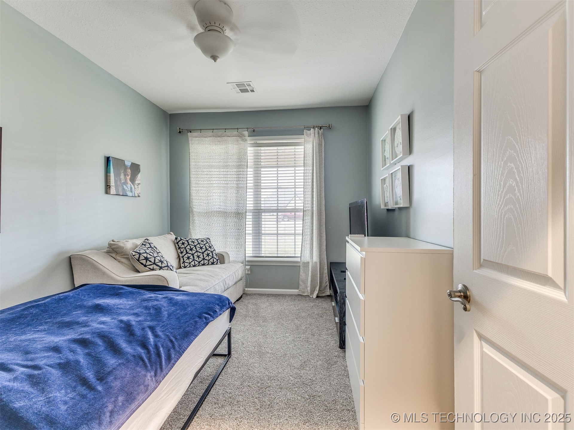 Mounds, Oklahoma, 74047, United States, 4 Bedrooms Bedrooms, ,4 BathroomsBathrooms,Residential,For Sale,1985246