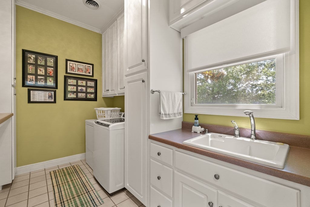 OXFORD, Mississippi, 38655, United States, 5 Bedrooms Bedrooms, ,6 BathroomsBathrooms,Residential,For Sale,1858310