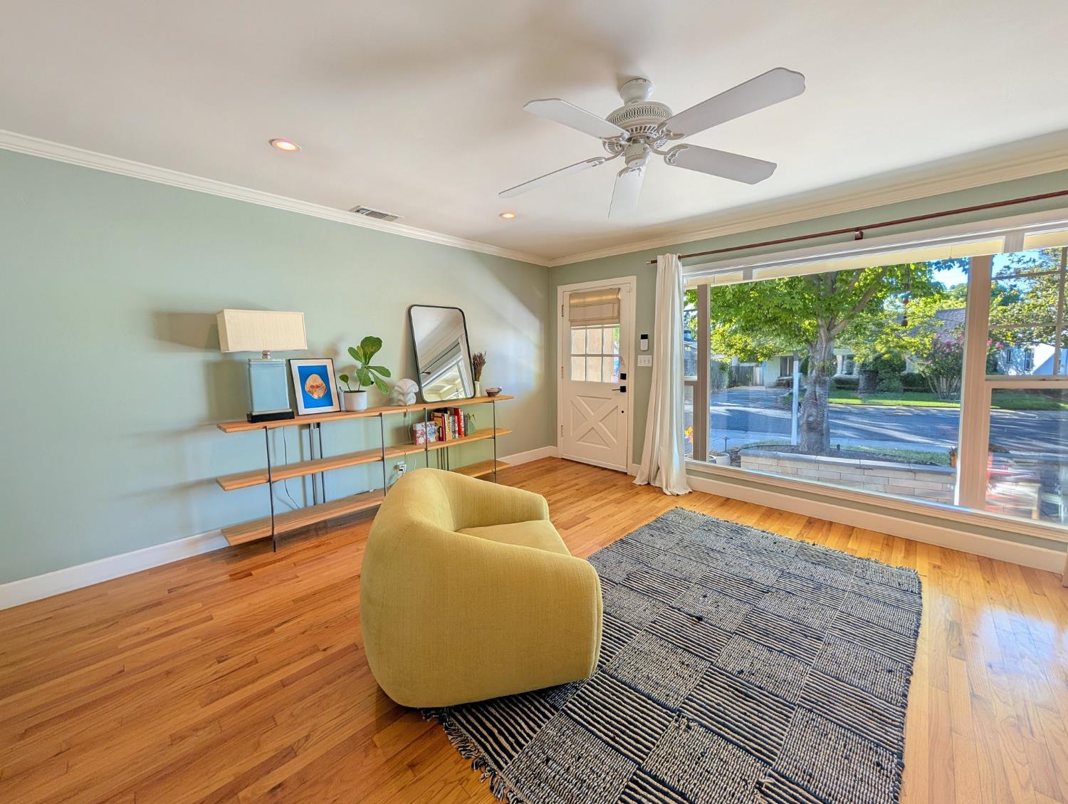 Sacramento, California, 95819, United States, 3 Bedrooms Bedrooms, ,2 BathroomsBathrooms,Residential,For Sale,1949743