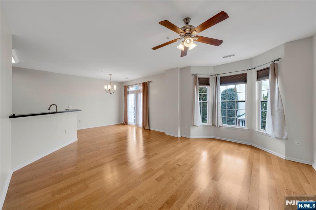 Belleville, New Jersey, 07109, United States, 2 Bedrooms Bedrooms, ,3 BathroomsBathrooms,Residential,For Sale,1971740