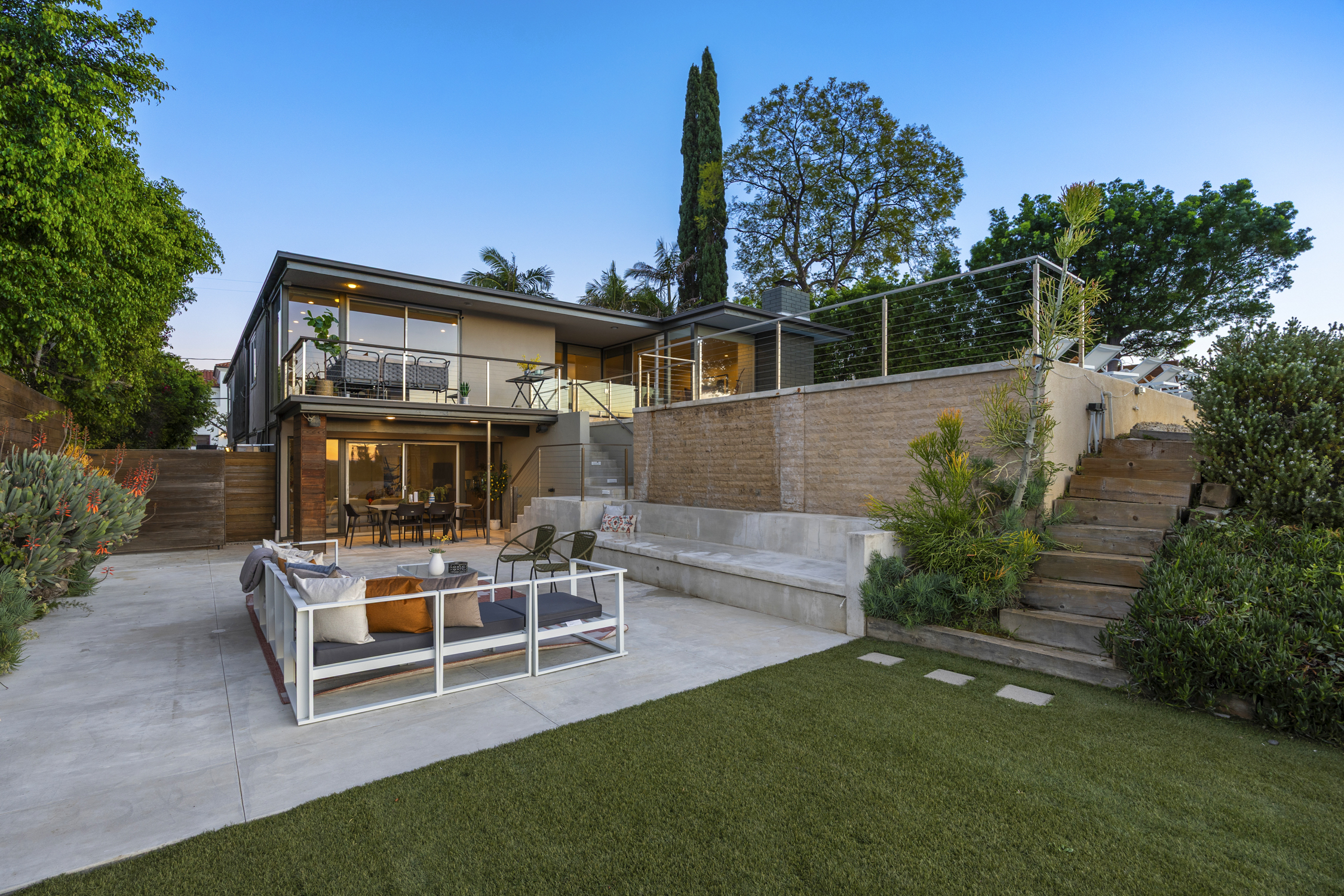  3851 Beverly Ridge Dr - 物件實景