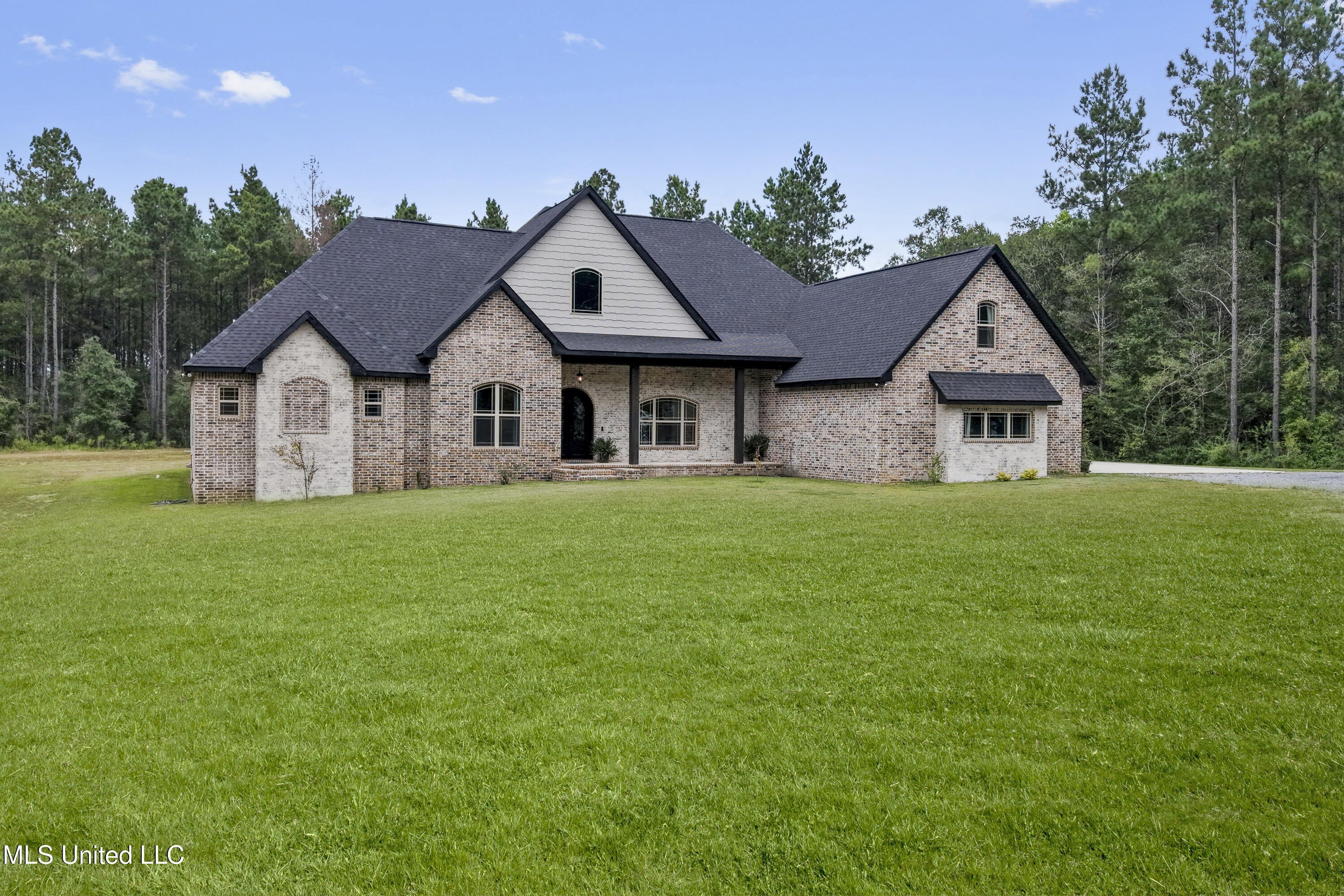 Gulfport, Mississippi, 39503, United States, 5 Bedrooms Bedrooms, ,5 BathroomsBathrooms,Residential,For Sale,1974357