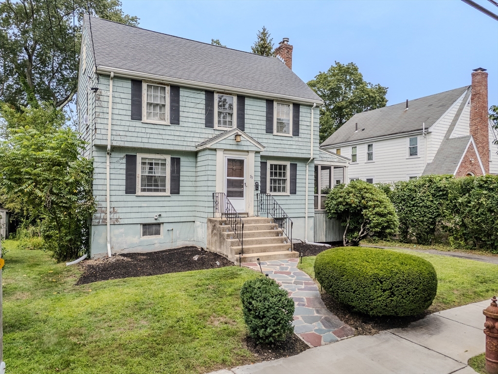 Newton, Massachusetts, 02461, United States, 3 Bedrooms Bedrooms, ,2 BathroomsBathrooms,Residential,For Sale,1934671