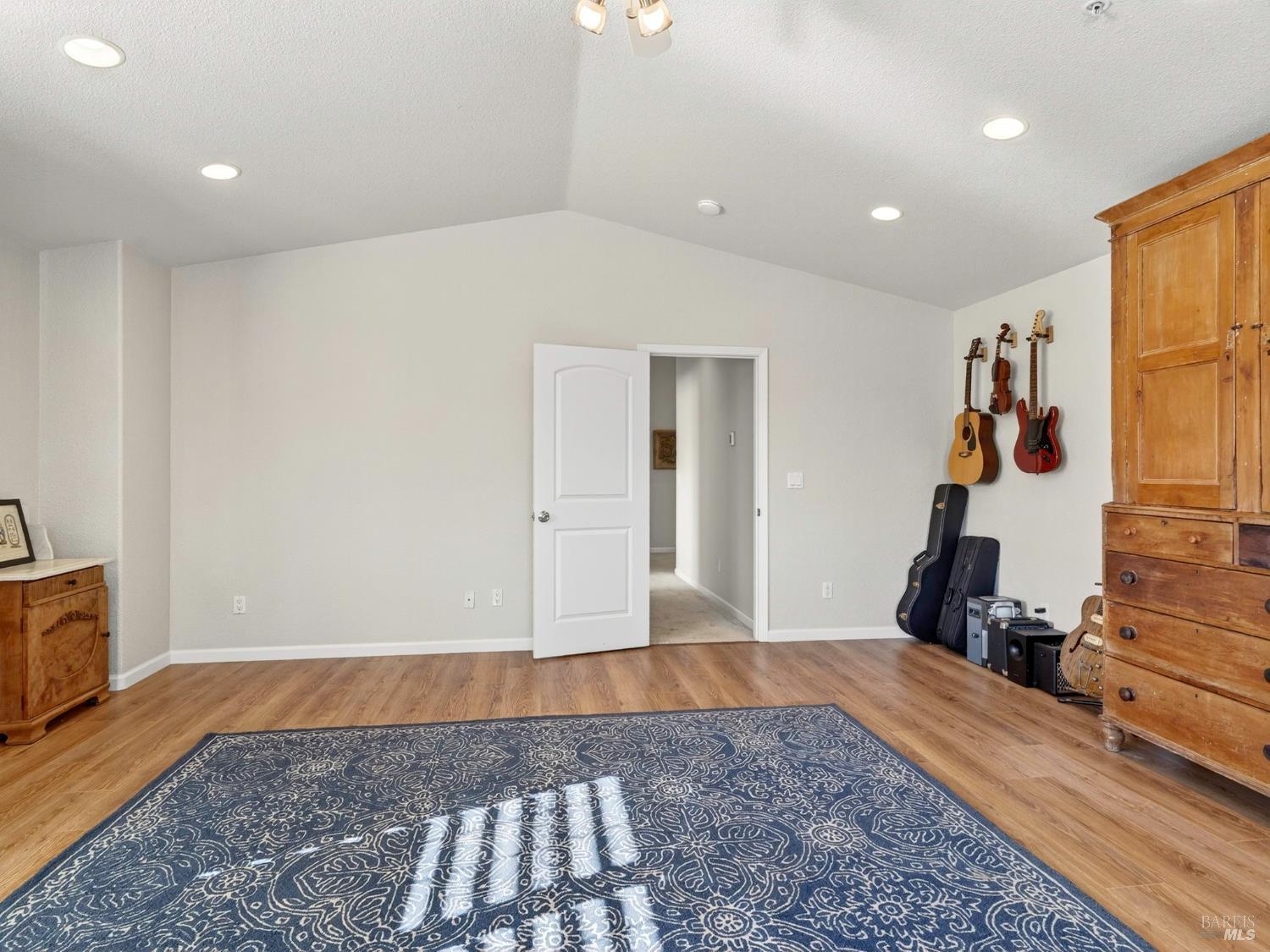 Napa, California, 94558, United States, 4 Bedrooms Bedrooms, ,3 BathroomsBathrooms,Residential,For Sale,1987902