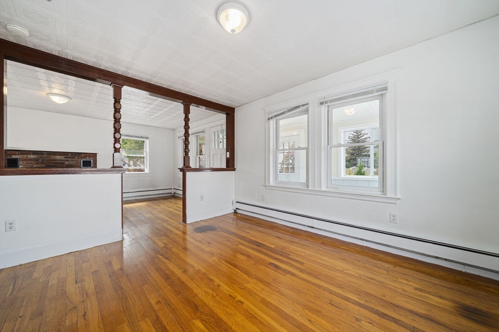 Quincy, Massachusetts, 02169, United States, 3 Bedrooms Bedrooms, ,2 BathroomsBathrooms,Residential,For Sale,1951174