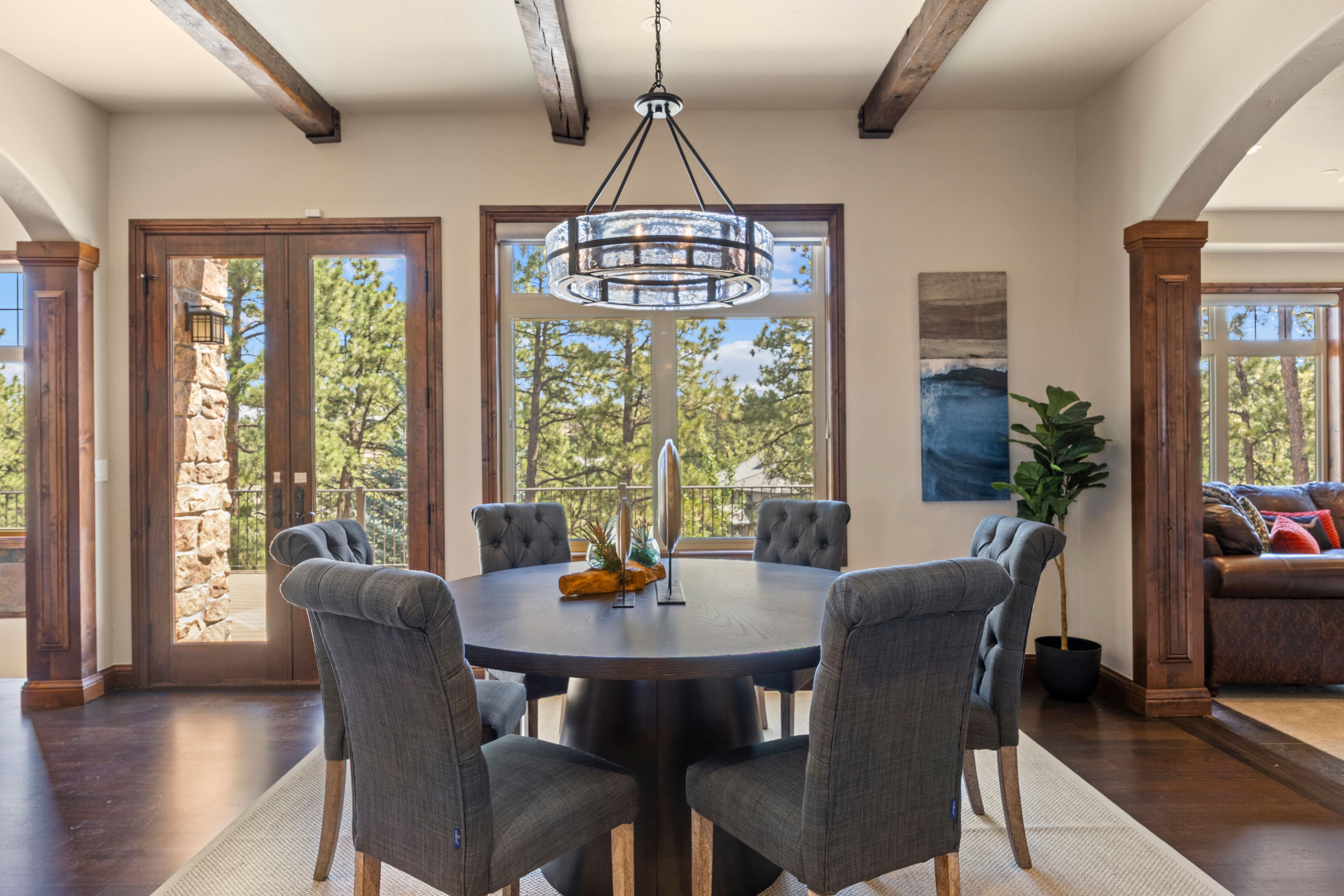  Spectacular custom ranch with a walk-out finished basement - 物件實景