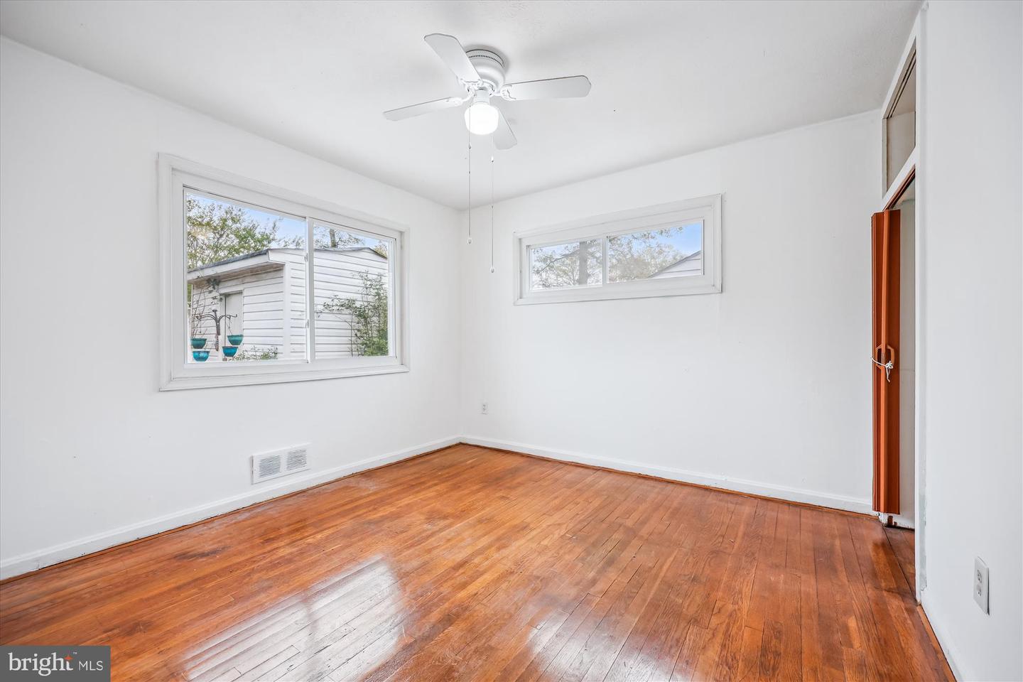 Silver Spring, Maryland, 20903, United States, 4 Bedrooms Bedrooms, ,2 BathroomsBathrooms,Residential,For Sale,1906591