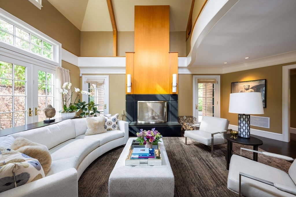 Brookline, Massachusetts, 02445, United States, 6 Bedrooms Bedrooms, ,8 BathroomsBathrooms,Residential,For Sale,1951520