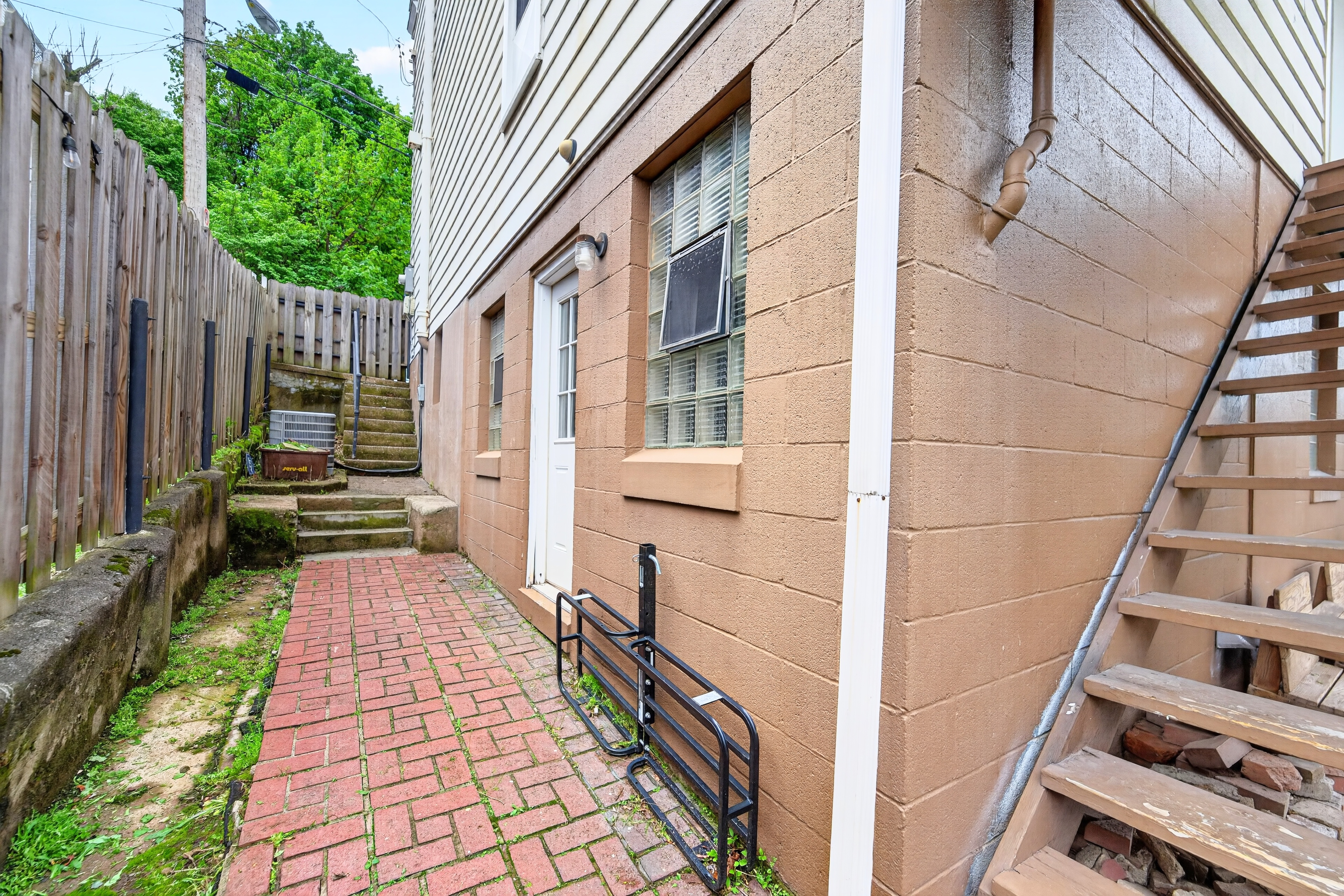  2835 Edwards Way, Pittsburgh, PA 15203 - 物件實景