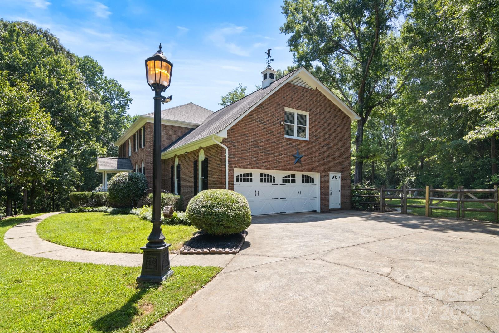 Matthews, North Carolina, 28104, United States, 4 Bedrooms Bedrooms, ,3 BathroomsBathrooms,Residential,For Sale,1876252