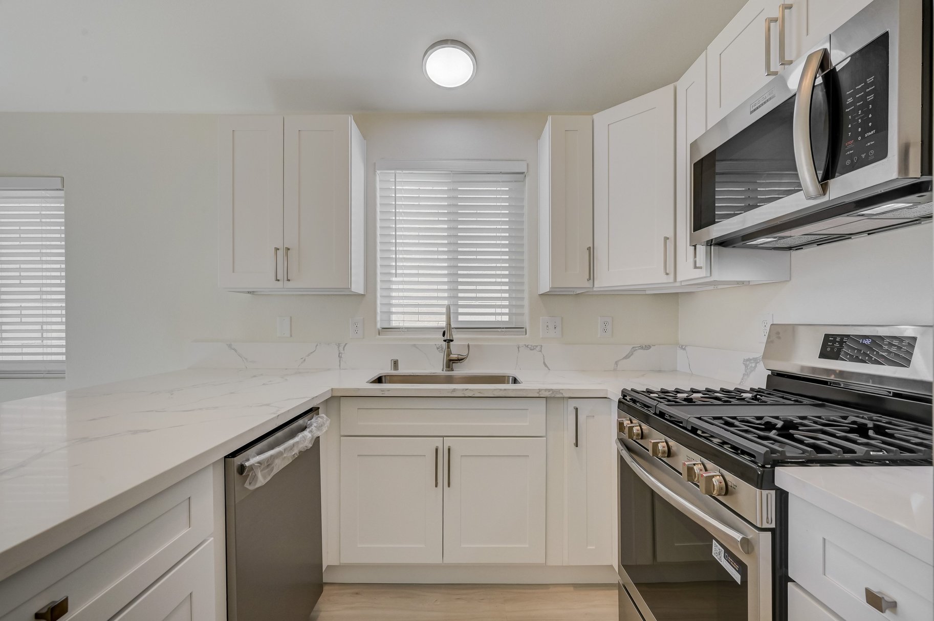  Newly Updated 3 Bed 2 Bath - 物件實景