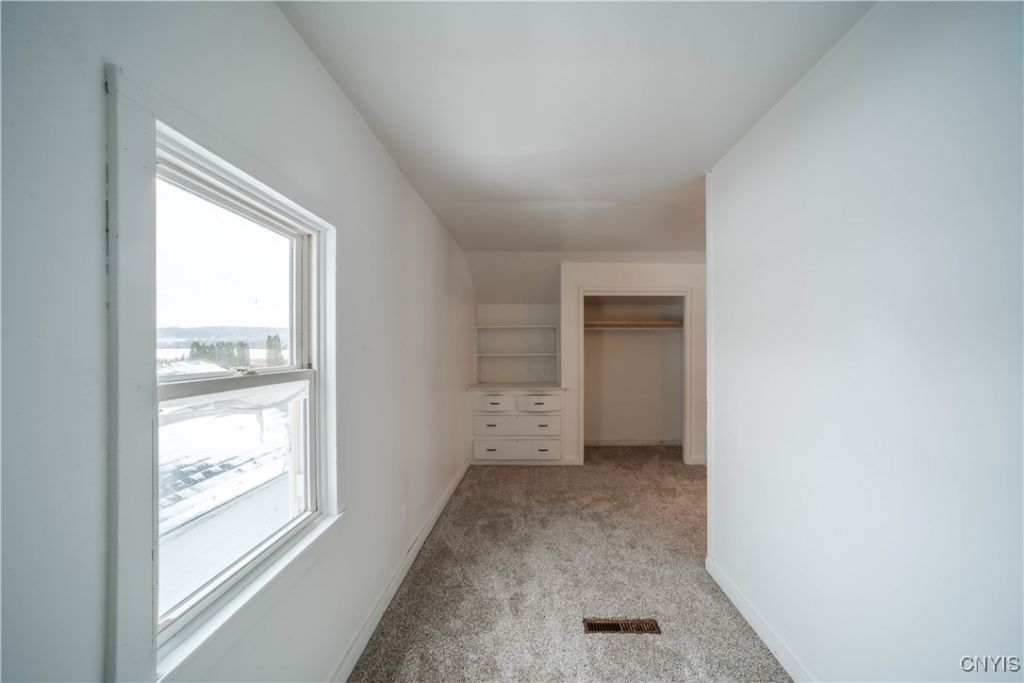 Pompey, New York, 13084, United States, 5 Bedrooms Bedrooms, ,2 BathroomsBathrooms,Residential,For Sale,1993406