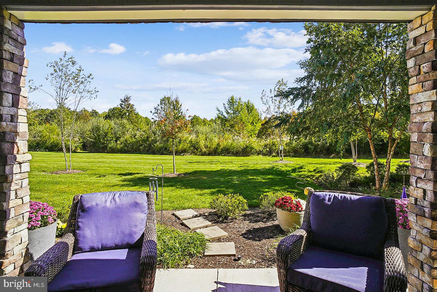 Chester, Maryland, 21619, United States, 2 Bedrooms Bedrooms, ,3 BathroomsBathrooms,Residential,For Sale,1968949