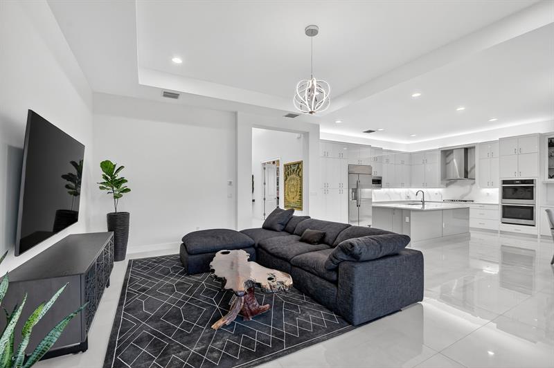 Boynton Beach, Florida, 33473, United States, 4 Bedrooms Bedrooms, ,5 BathroomsBathrooms,Residential,For Sale,2000646