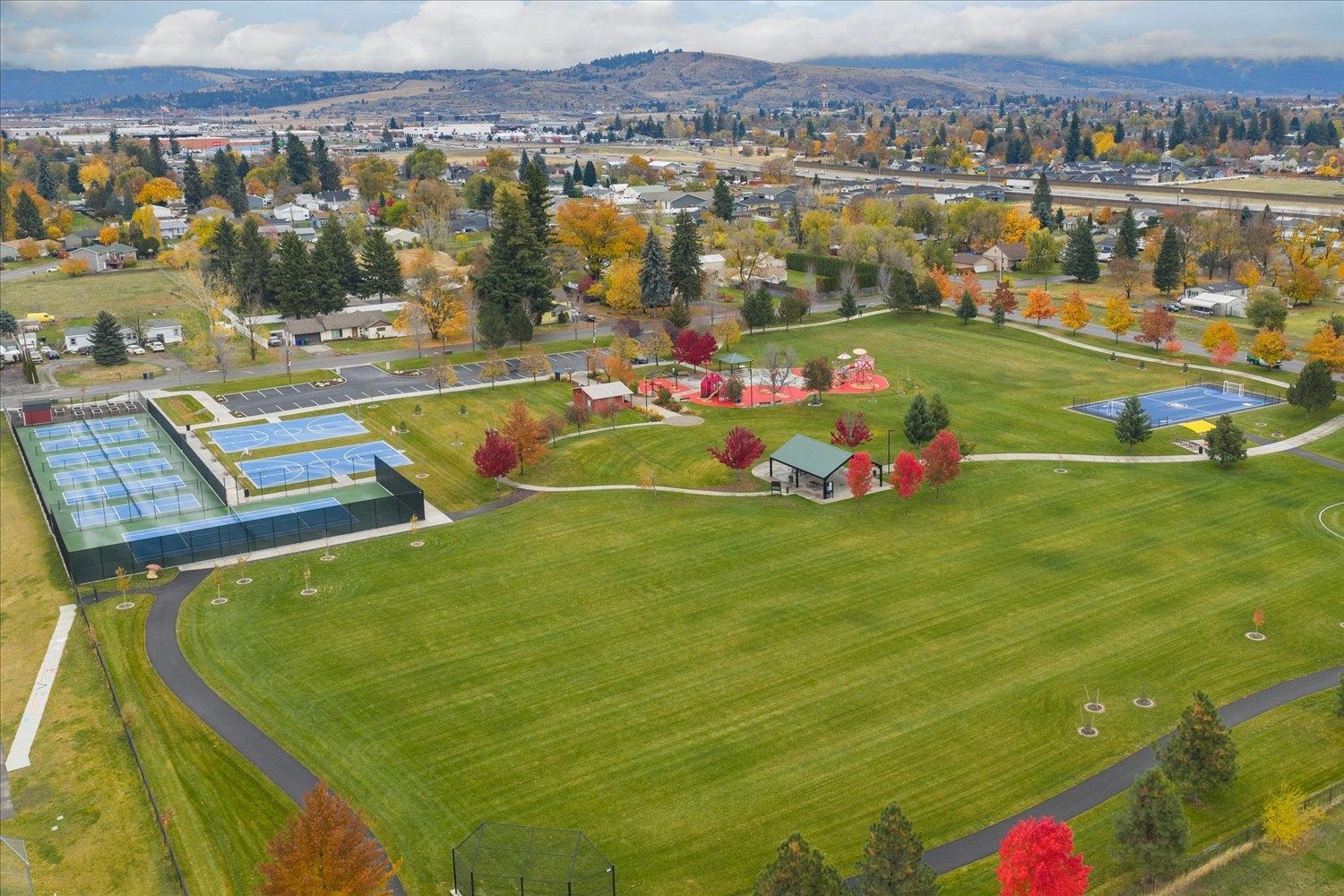 Spokane Valley, Washington, 99016, United States, 5 Bedrooms Bedrooms, ,3 BathroomsBathrooms,Residential,For Sale,1990389