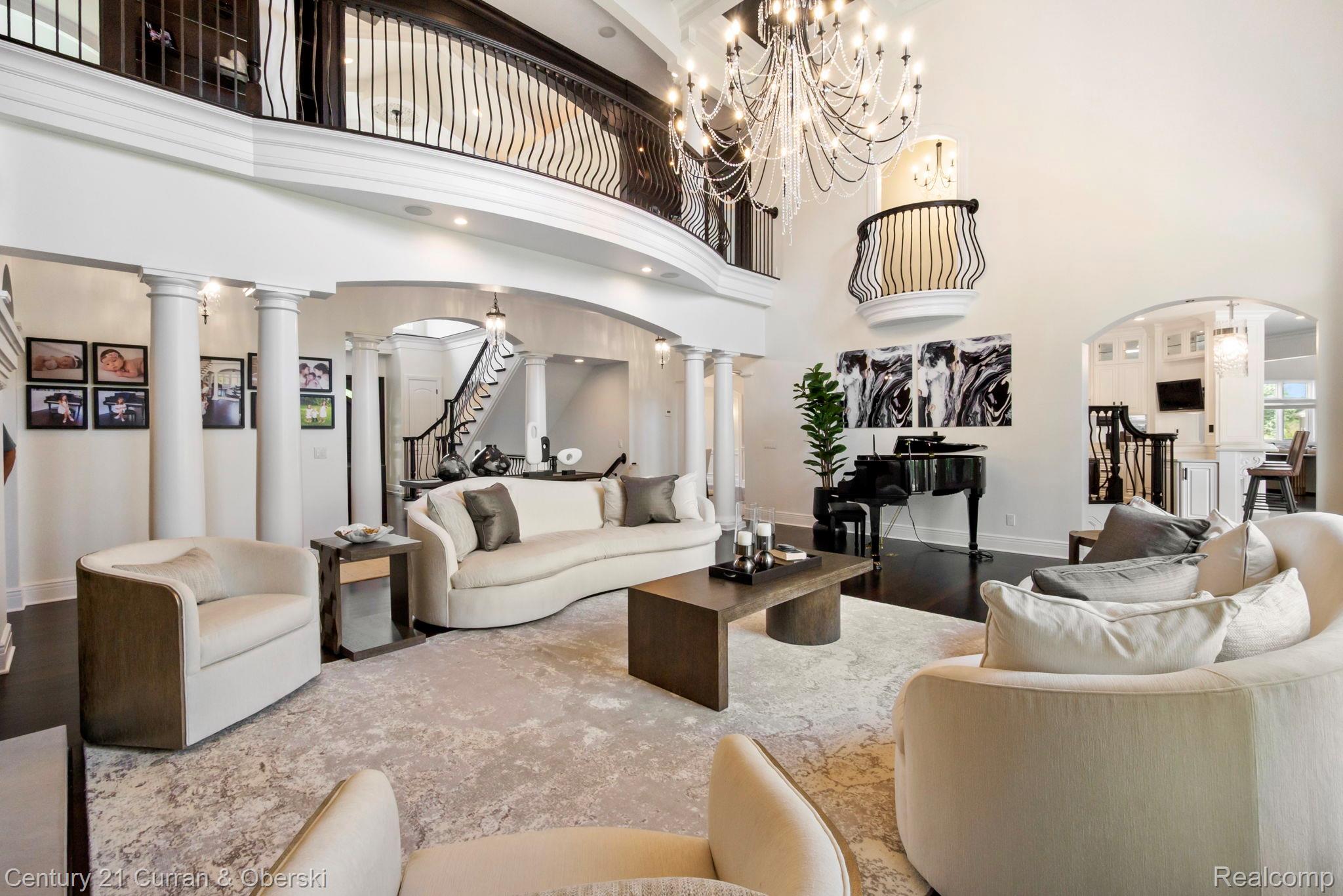 South Lyon, Michigan, 48178, United States, 6 Bedrooms Bedrooms, ,8 BathroomsBathrooms,Residential,For Sale,1976277