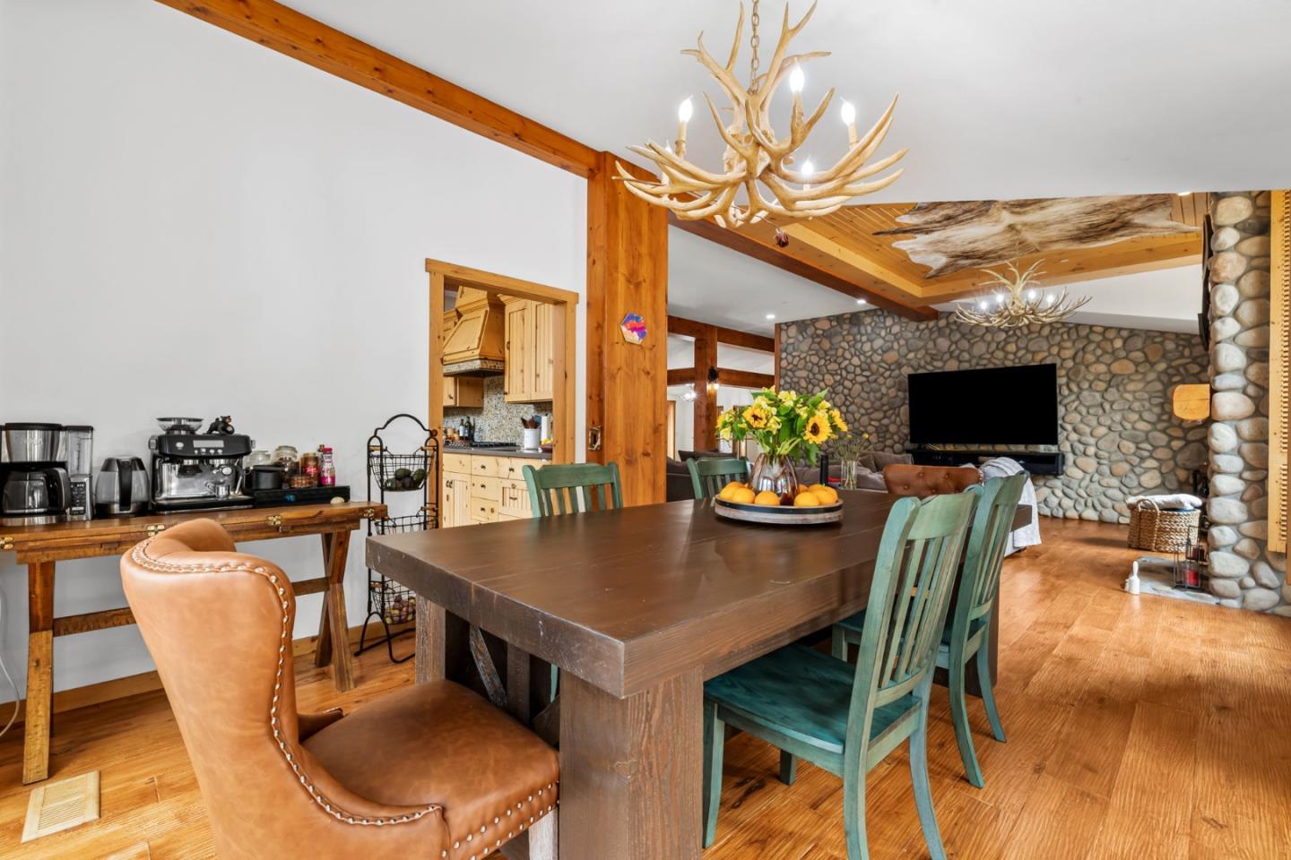 Salinas, California, 93907, United States, 3 Bedrooms Bedrooms, ,4 BathroomsBathrooms,Residential,For Sale,1899986